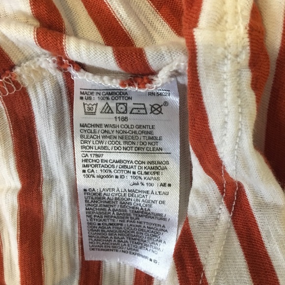 Old Navy tee - Picture 5 of 6